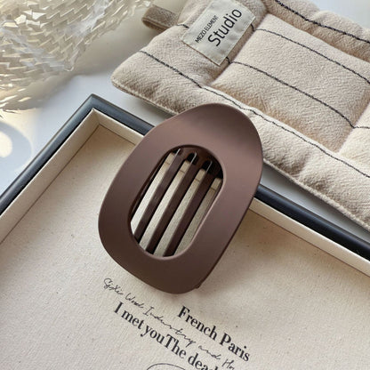 Tapered flat oyster duckbill clipper