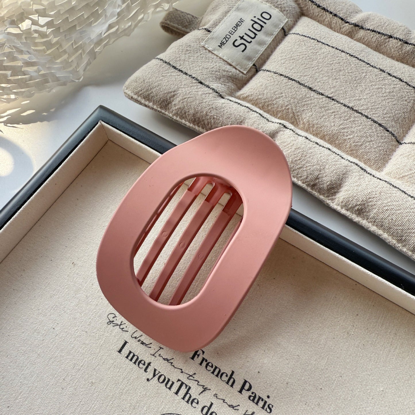 Tapered flat oyster duckbill clipper