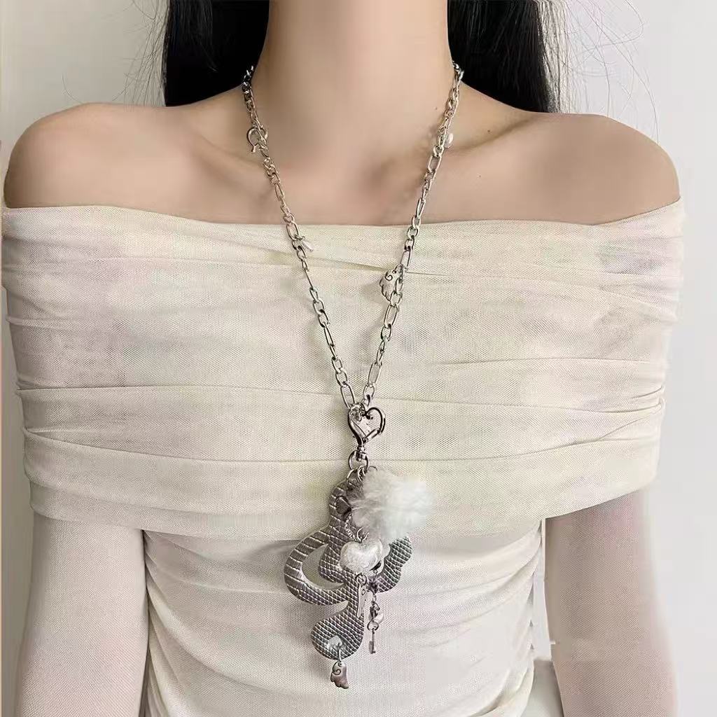 Tassel set necklace
