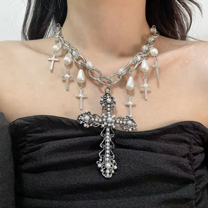 Tassel set necklace