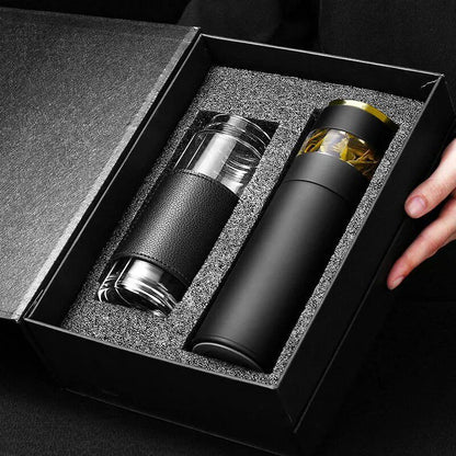Tea and water separation insulated cup