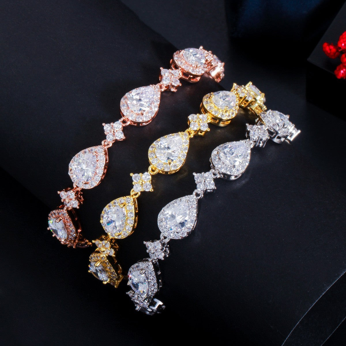 Teardrop Geometric Zircon Bracelet