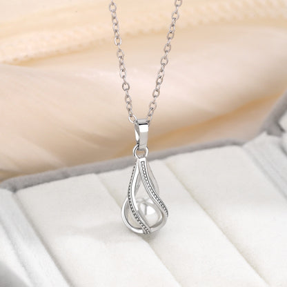 Teardrop Pearl Earrings and Necklace Set