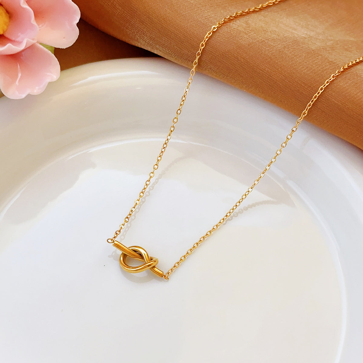 Temperament Necklace