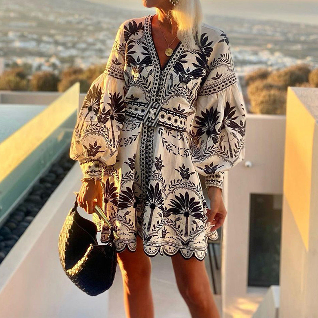 Temperament V-neck Printing Holiday Wind Short dress