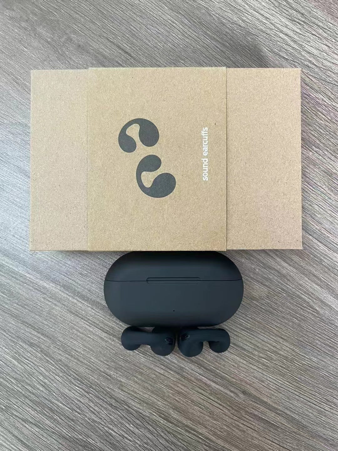 The Bluetooth headphones are of the ear clip type