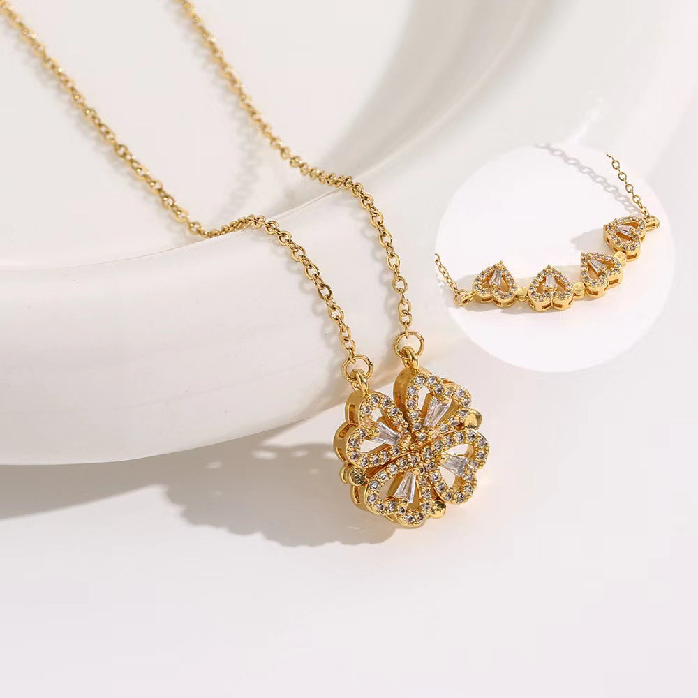 The four-leaf clover can open the pendant necklace.