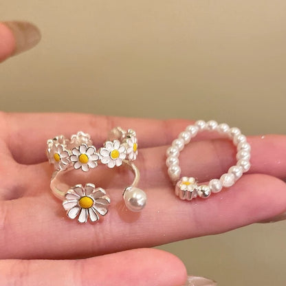 The open ring is a niche design for layering index finger rings