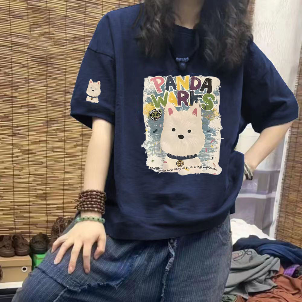 The pure cotton women's T-shirt is loose and slimming
