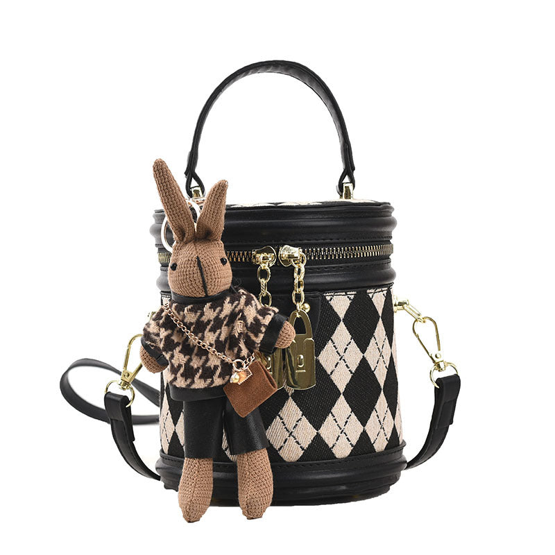 The small bag is a niche crossbody bag for women