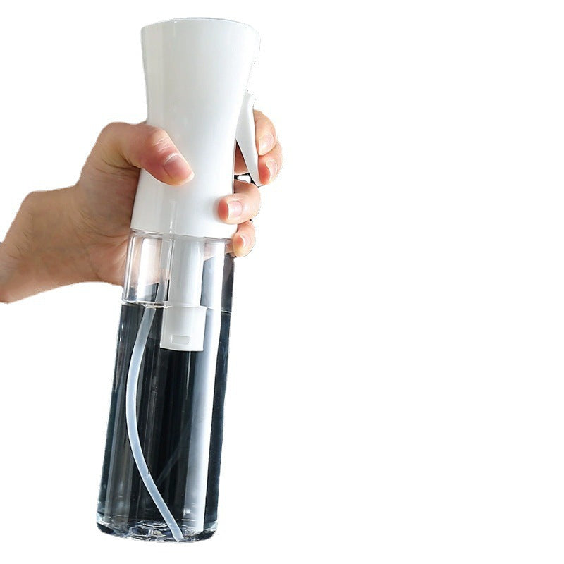 The spray bottle is continuously sterilized with high-pressure alcohol