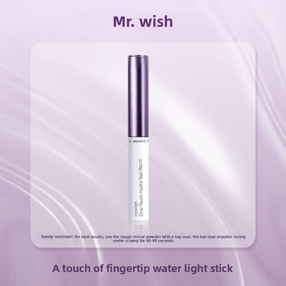 The water light stick creates a dazzling manicure on the fingertips