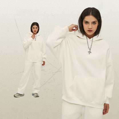 Thick-lined hooded sweatshirt