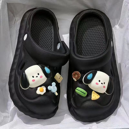 Thick-soled clogs can be worn outside