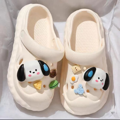 Thick-soled clogs can be worn outside