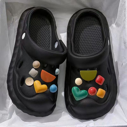 Thick-soled clogs can be worn outside