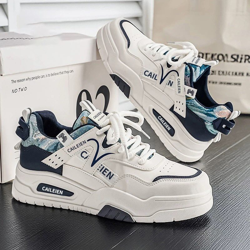 Thick-soled small white shoes
