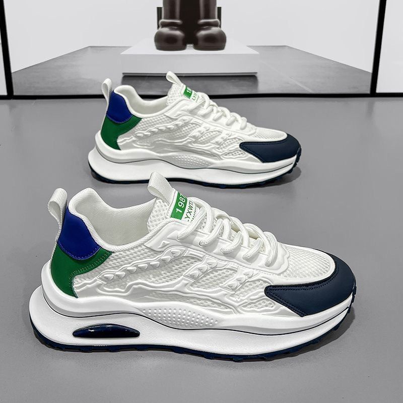 Thick-soled sports shoes