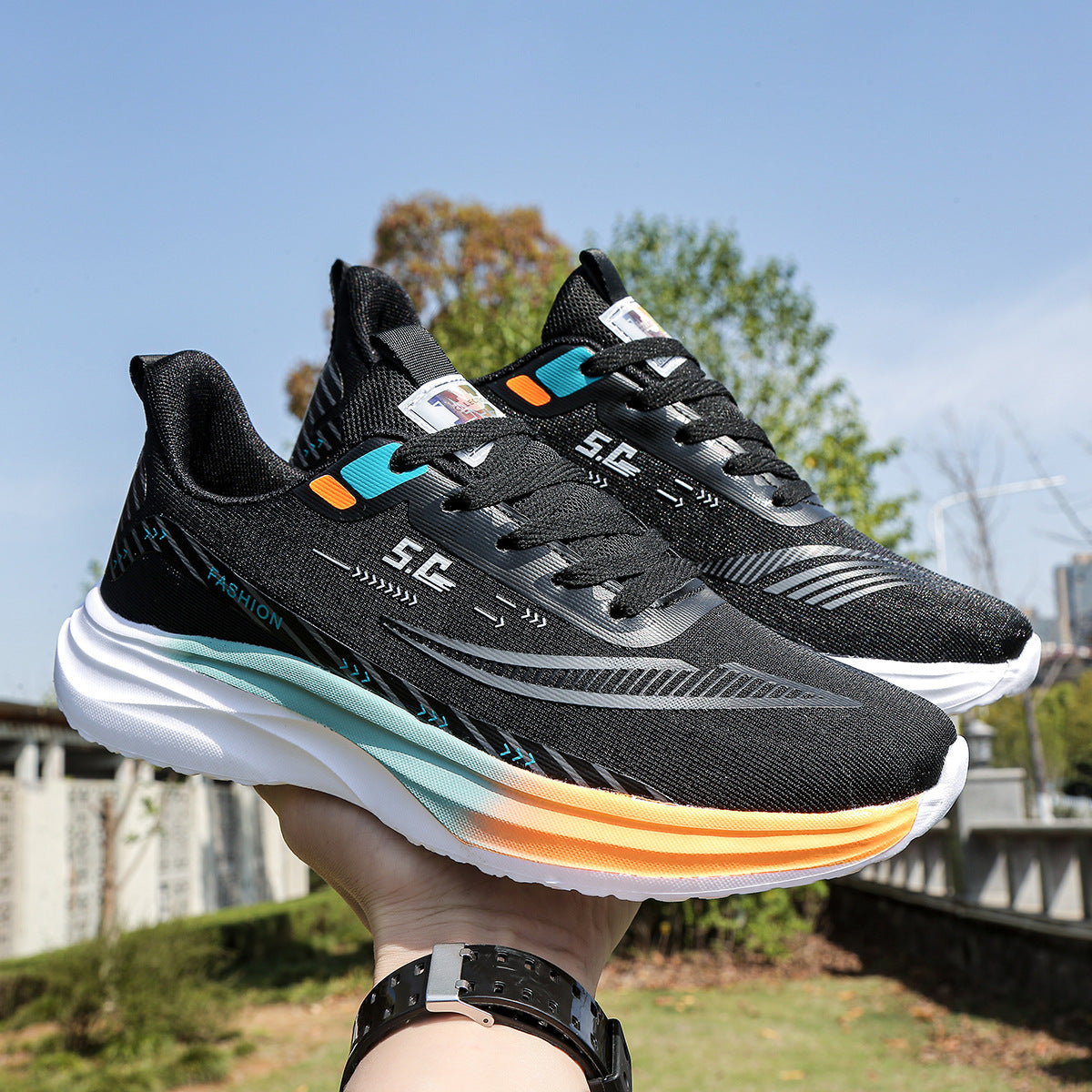 Thick-soled trendy shoes