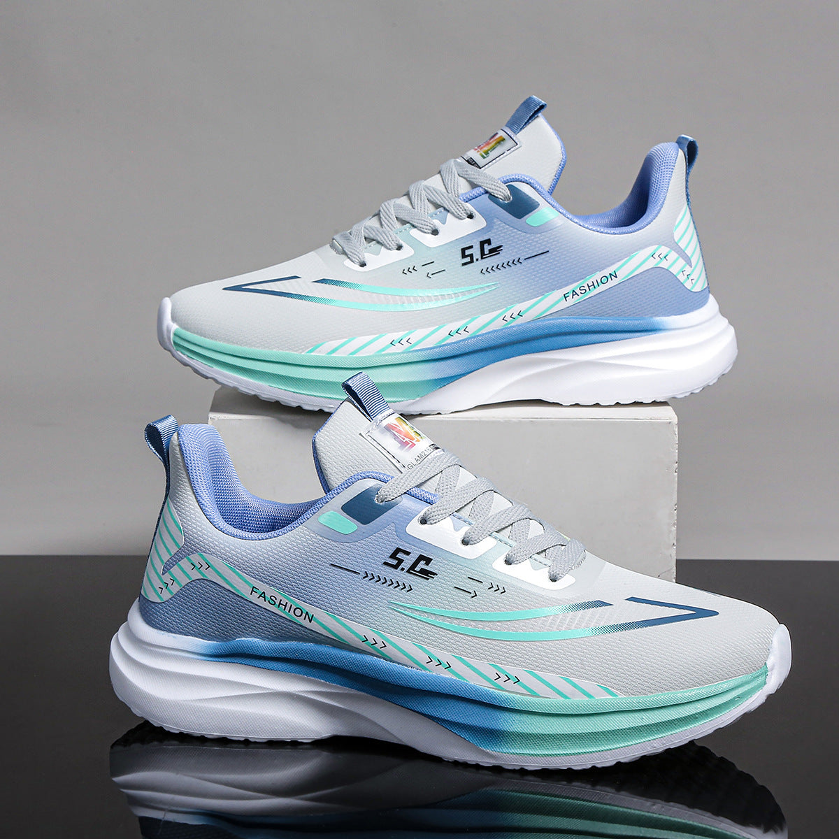 Thick-soled trendy shoes