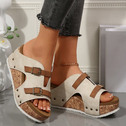 Thick-soled wedge sandals