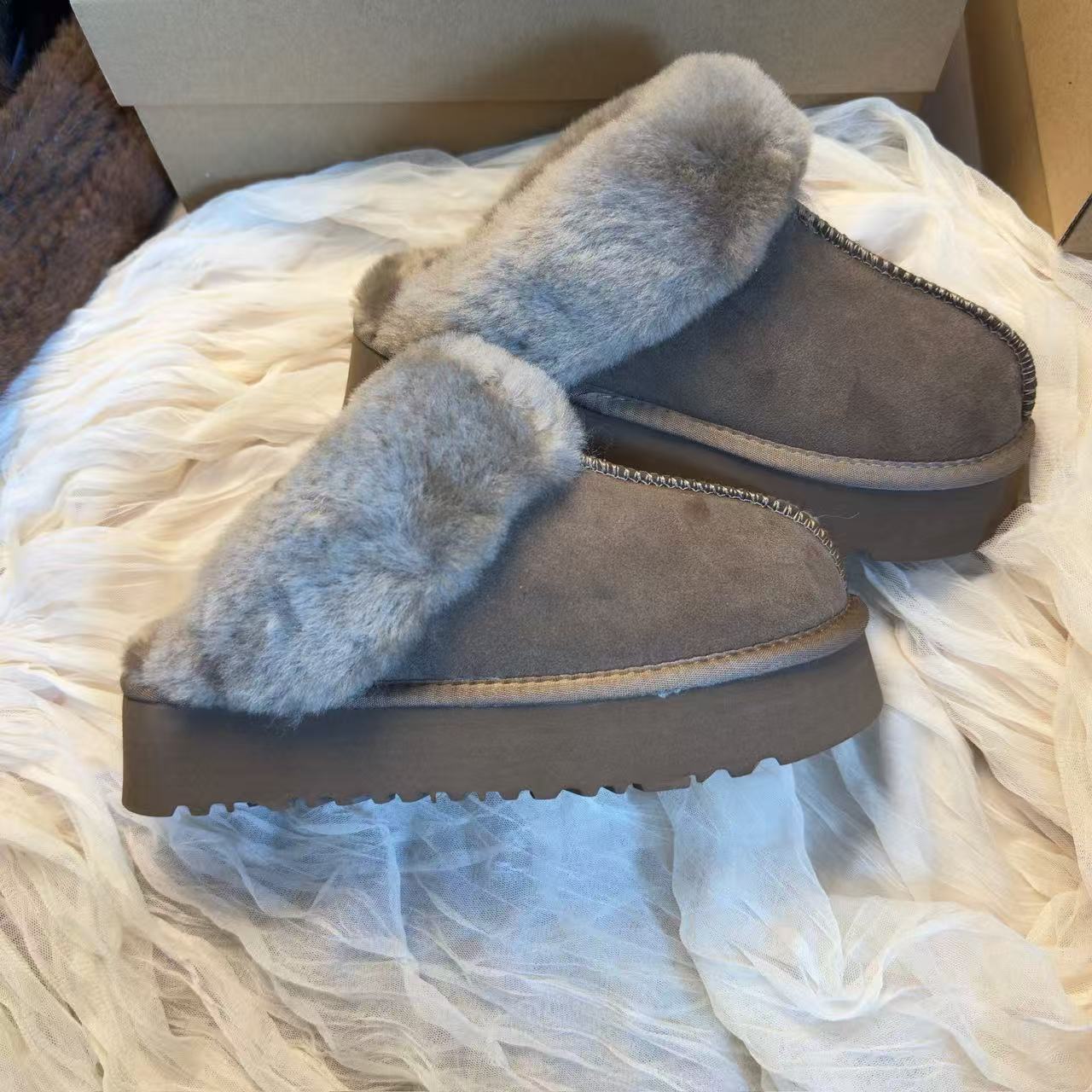 Thick-soled wool slippers