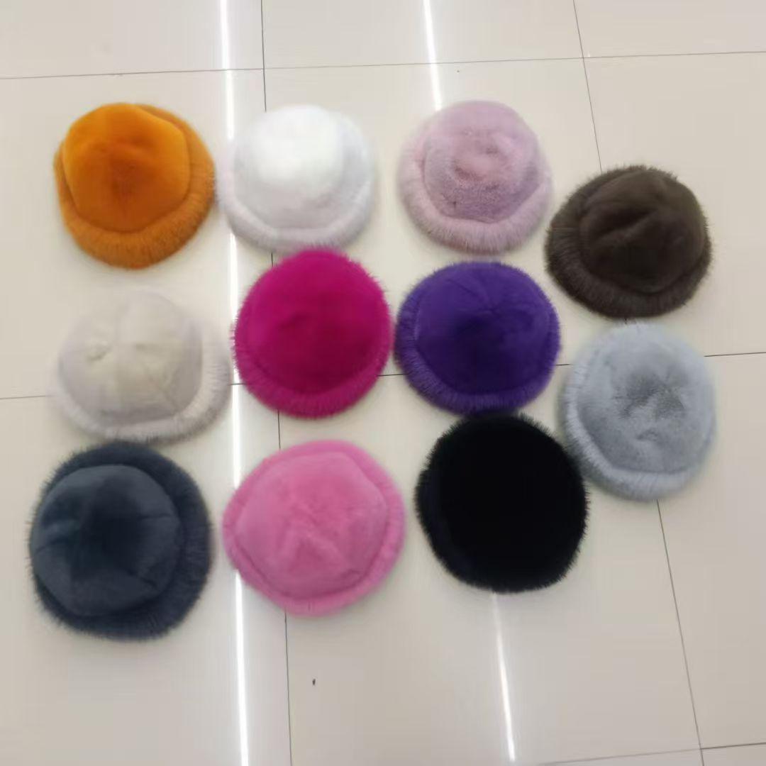 Thickened and warm faux fur fisherman's hat for women