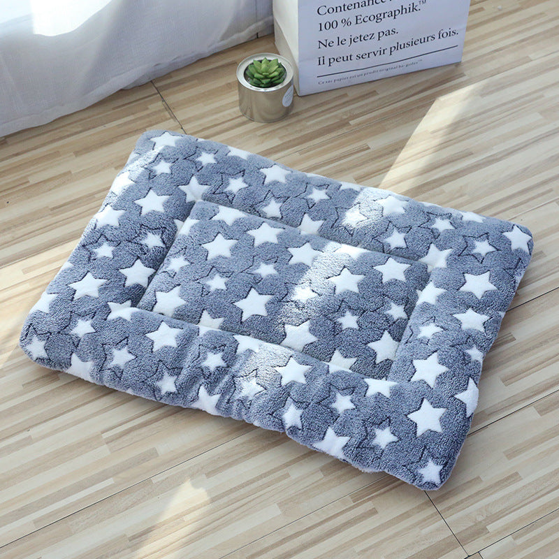 Thickened plush cushion