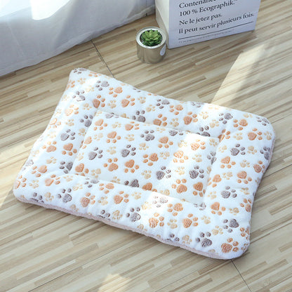 Thickened plush cushion
