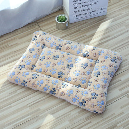 Thickened plush cushion