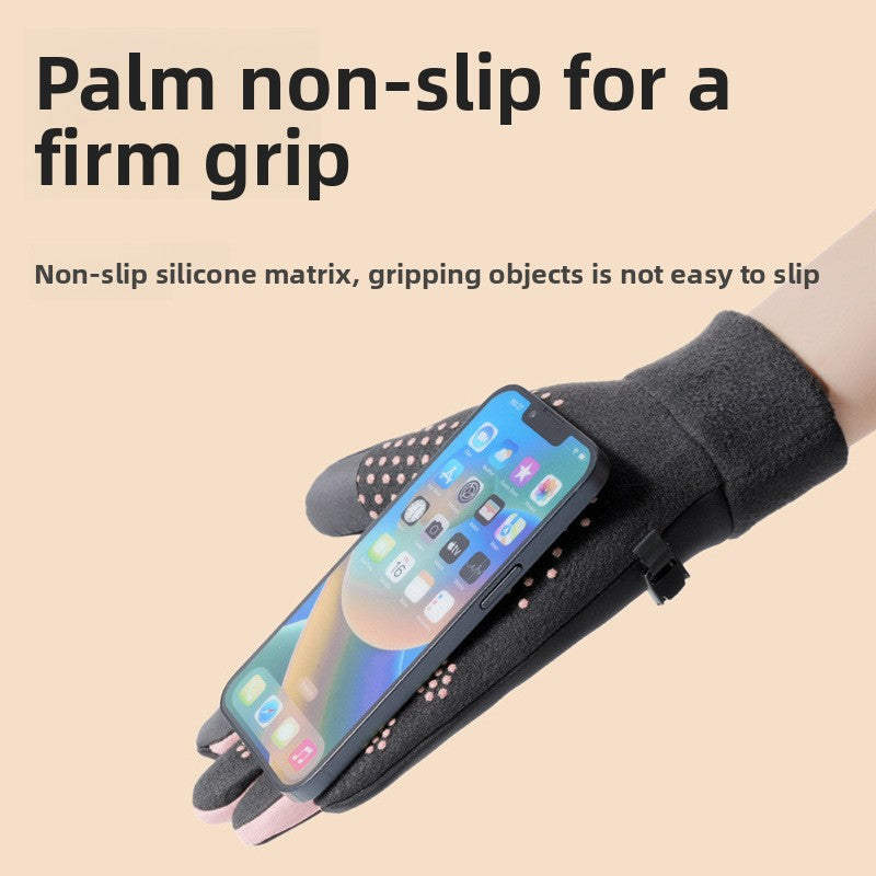 Thickly insulated cycling gloves