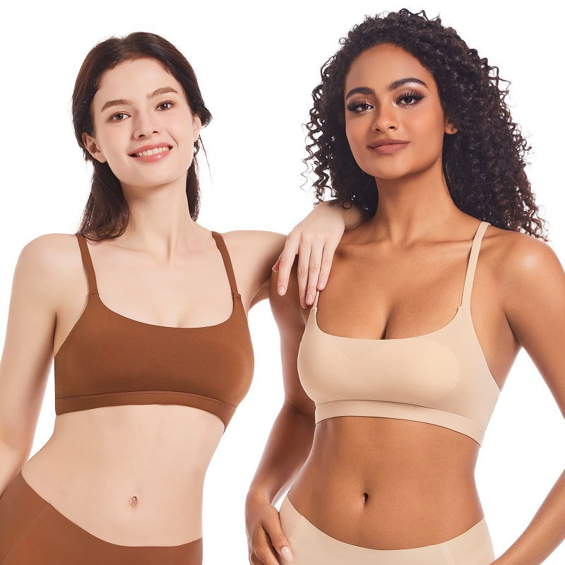 Thin and seamless lingerie for women