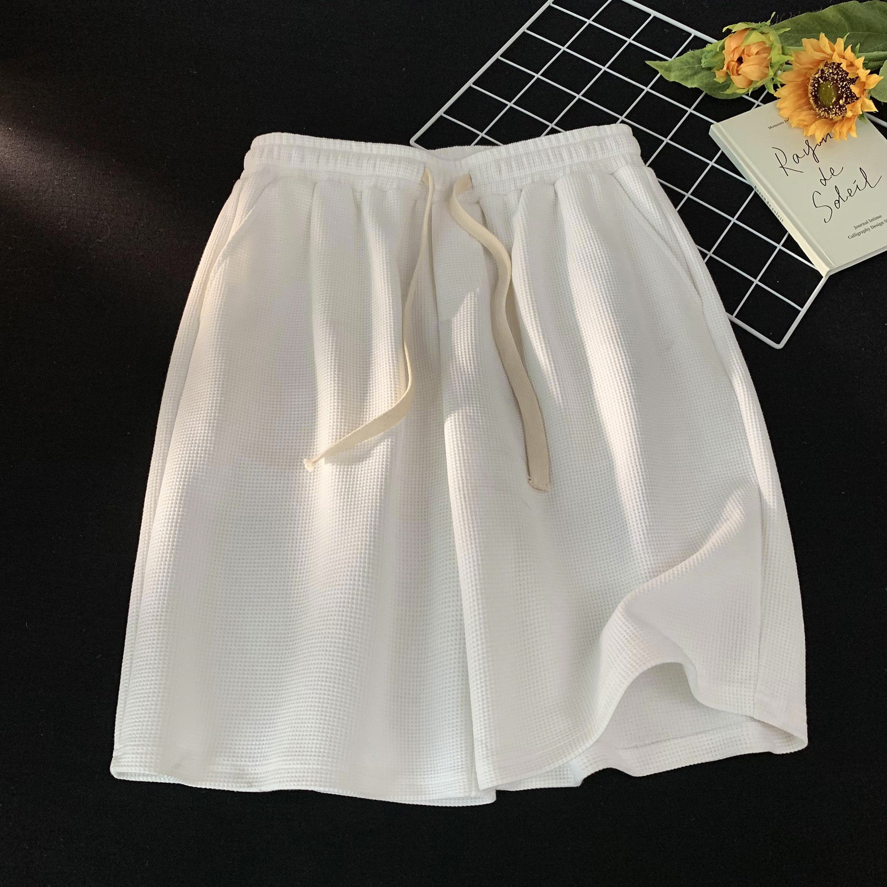Thin five-inch waffle shorts
