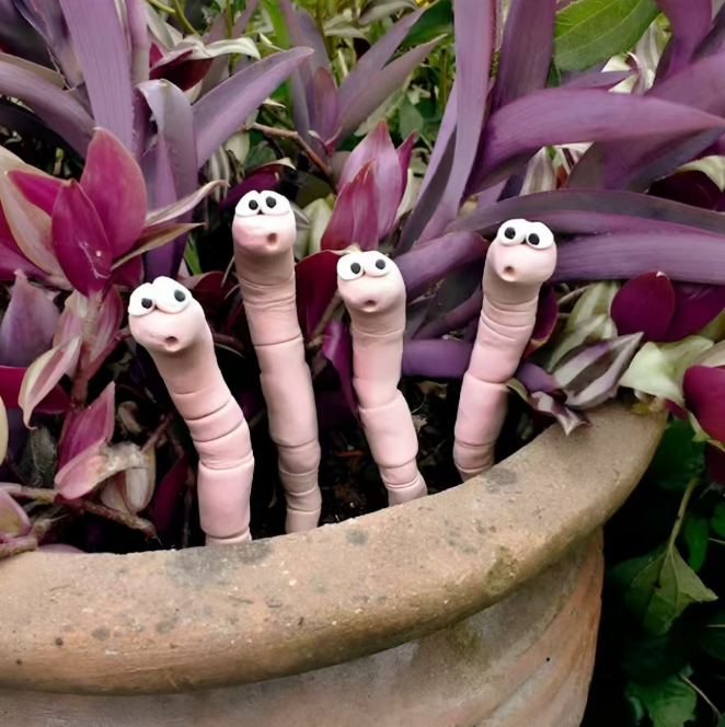 Thirsty Worm Water Indicator