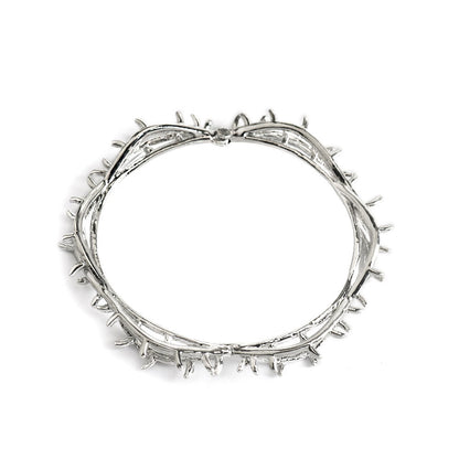 Thorn patterned bracelet