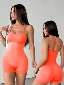 Tight-fitting one-piece shorts