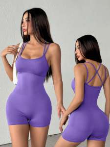 Tight-fitting one-piece shorts