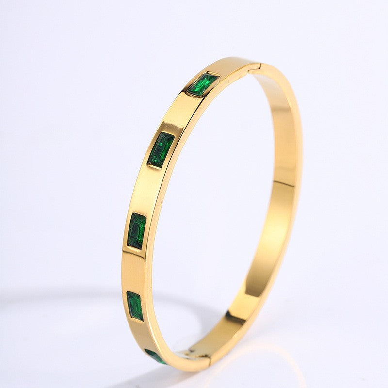 Titanium and steel bracelet set with diamonds
