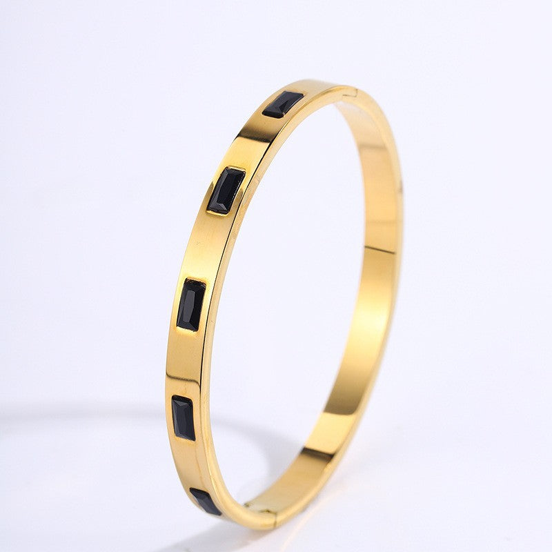 Titanium and steel bracelet set with diamonds