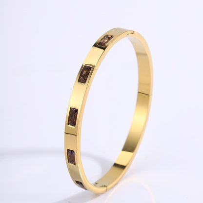 Titanium and steel bracelet set with diamonds