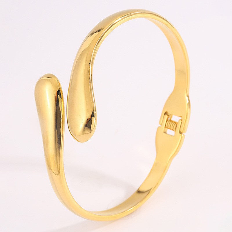 Titanium and steel bracelet set with diamonds