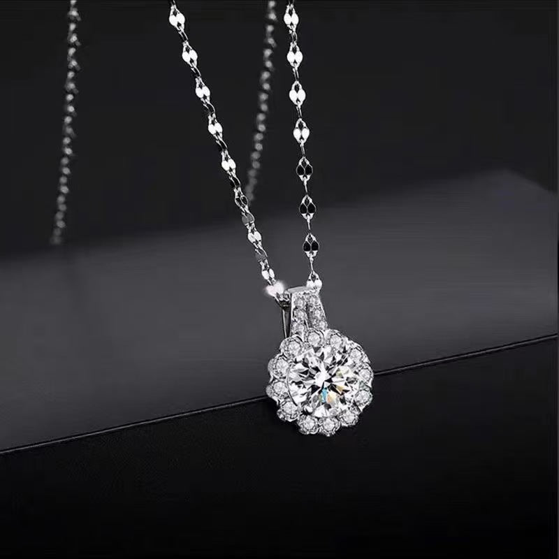 Titanium Steel Moissanite Flower Pendant Necklace