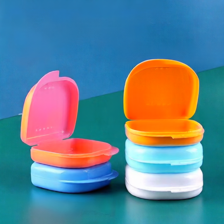 Tooth retainer box