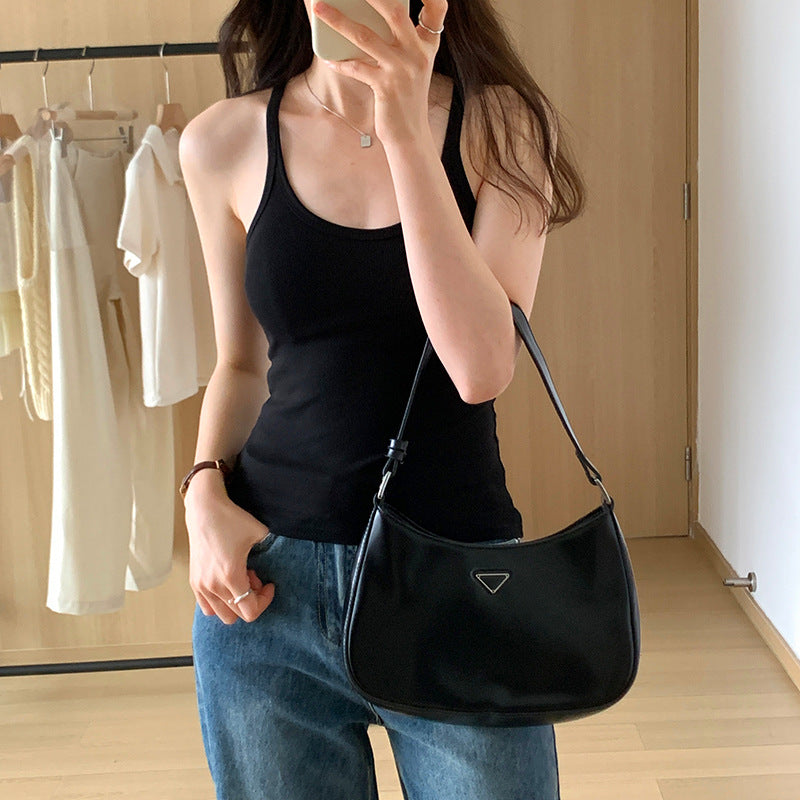 Top with a beautiful backrest and chest cushion