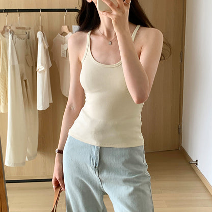 Top with a beautiful backrest and chest cushion