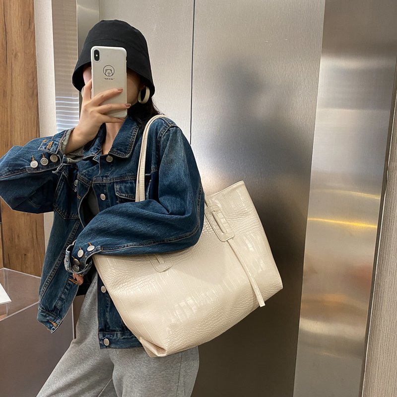Tote bag, a large-capacity crossbody bag