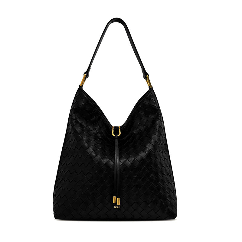 Tote bag with large capacity for the armpit area