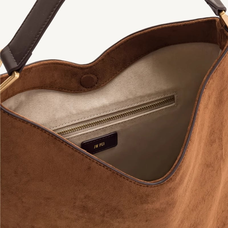 Tote bag with large capacity for the armpit area