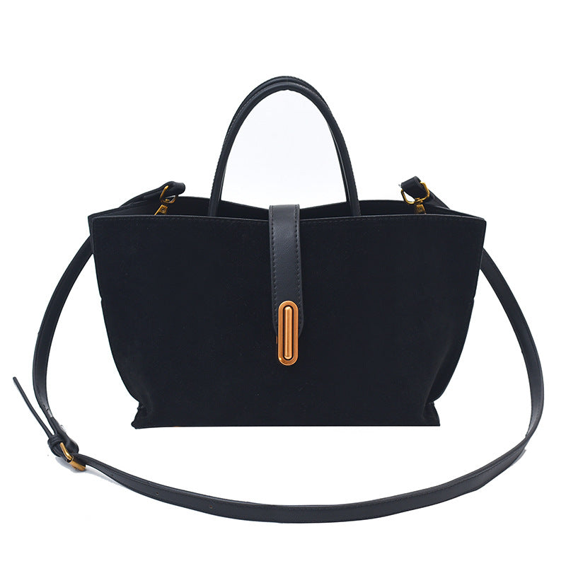 Tote bag with large capacity