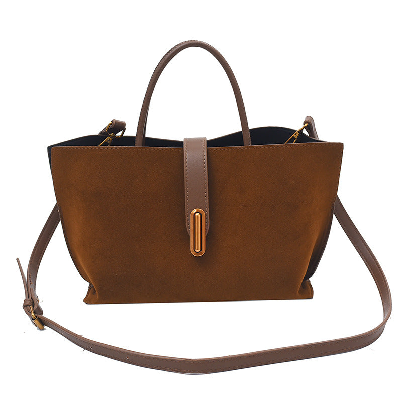 Tote bag with large capacity